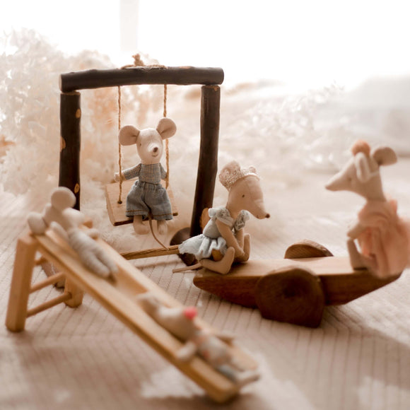 Qtoys Doll Playground Set